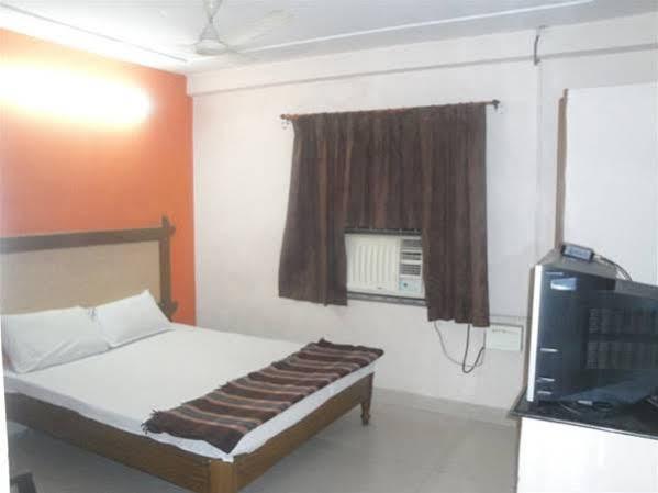 Oyo Hotel Lakshmi Paradise Visakhapatnam Dış mekan fotoğraf