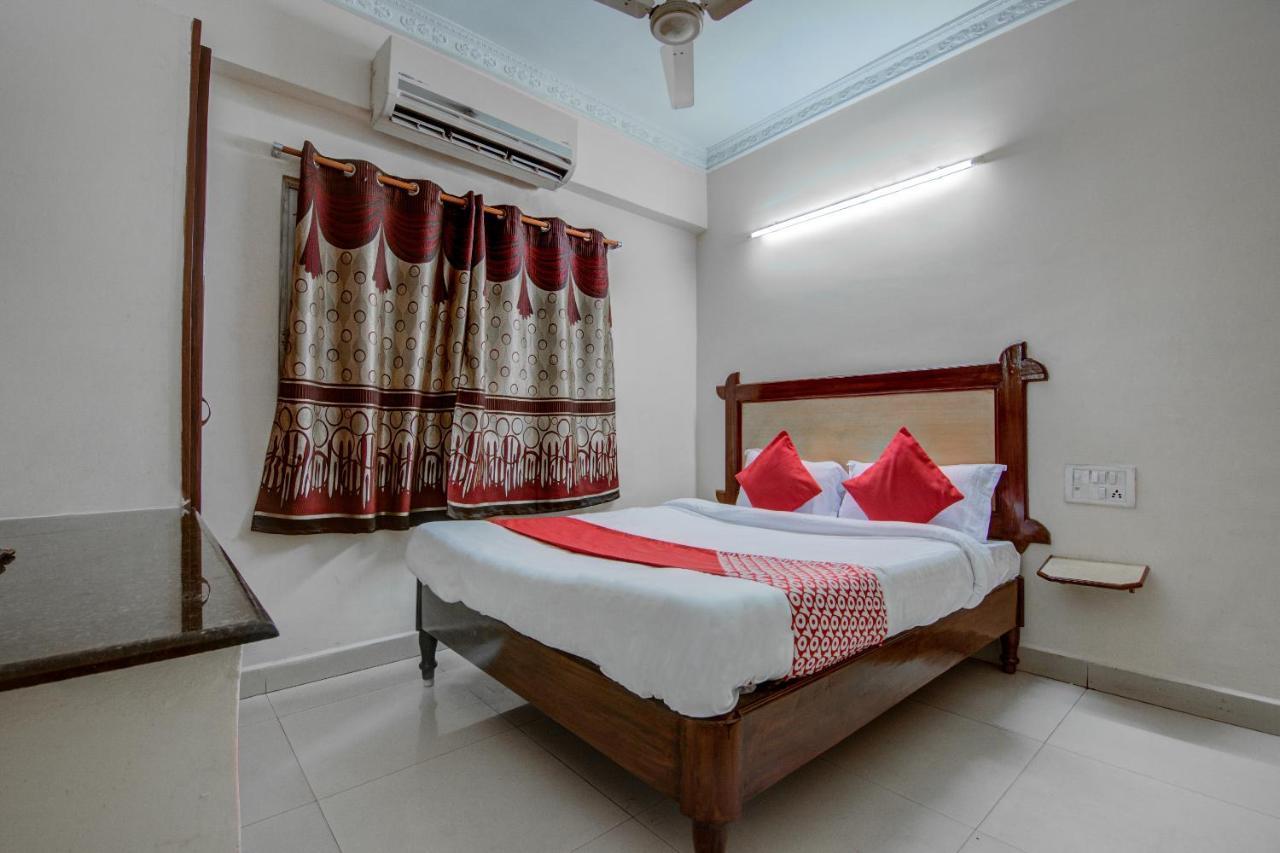 Oyo Hotel Lakshmi Paradise Visakhapatnam Dış mekan fotoğraf
